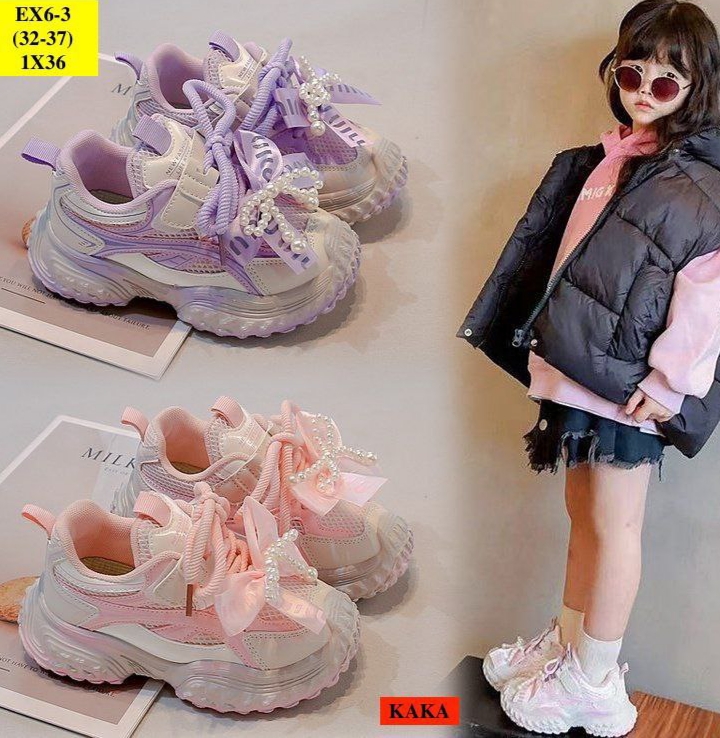 کتونی بچگانه minmin اورجینال فوق العاده سبک و راحت