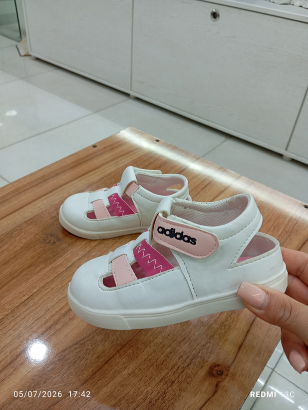 صندل بچگانه adidas ایرانی